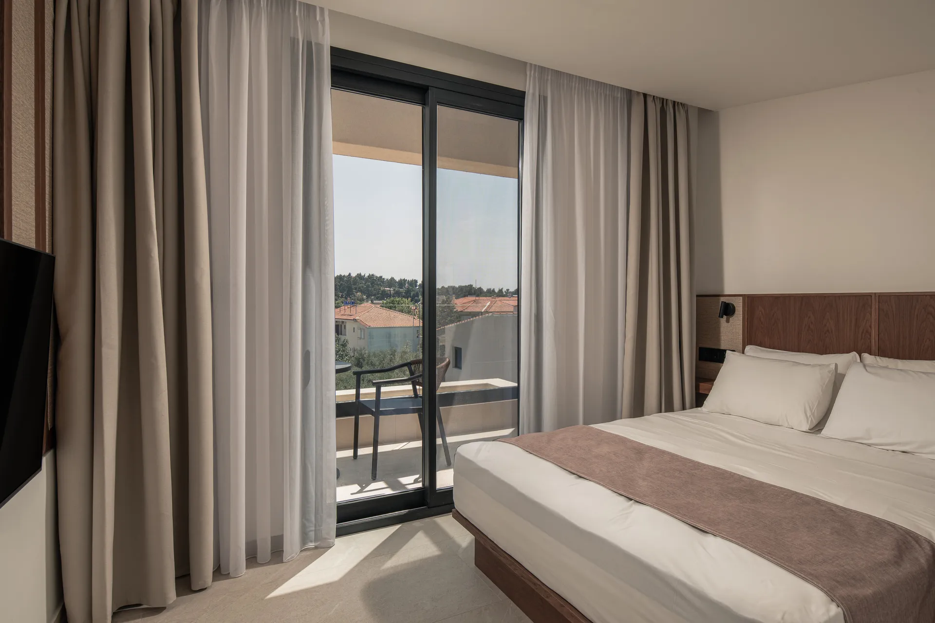 Tiara Holidays - Vista Luxury Suites - Duplex Suite -bedroom